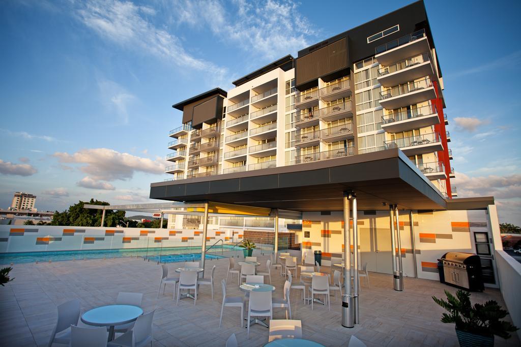 Quest Mackay On Gordon Aparthotel Exterior photo